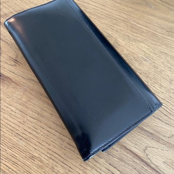 Givenchy Black leather horizontal wallet!! - Picture 4 of 6